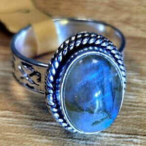 Size 8 Labradorite Silver Ring – Mystic Boho Moonlight